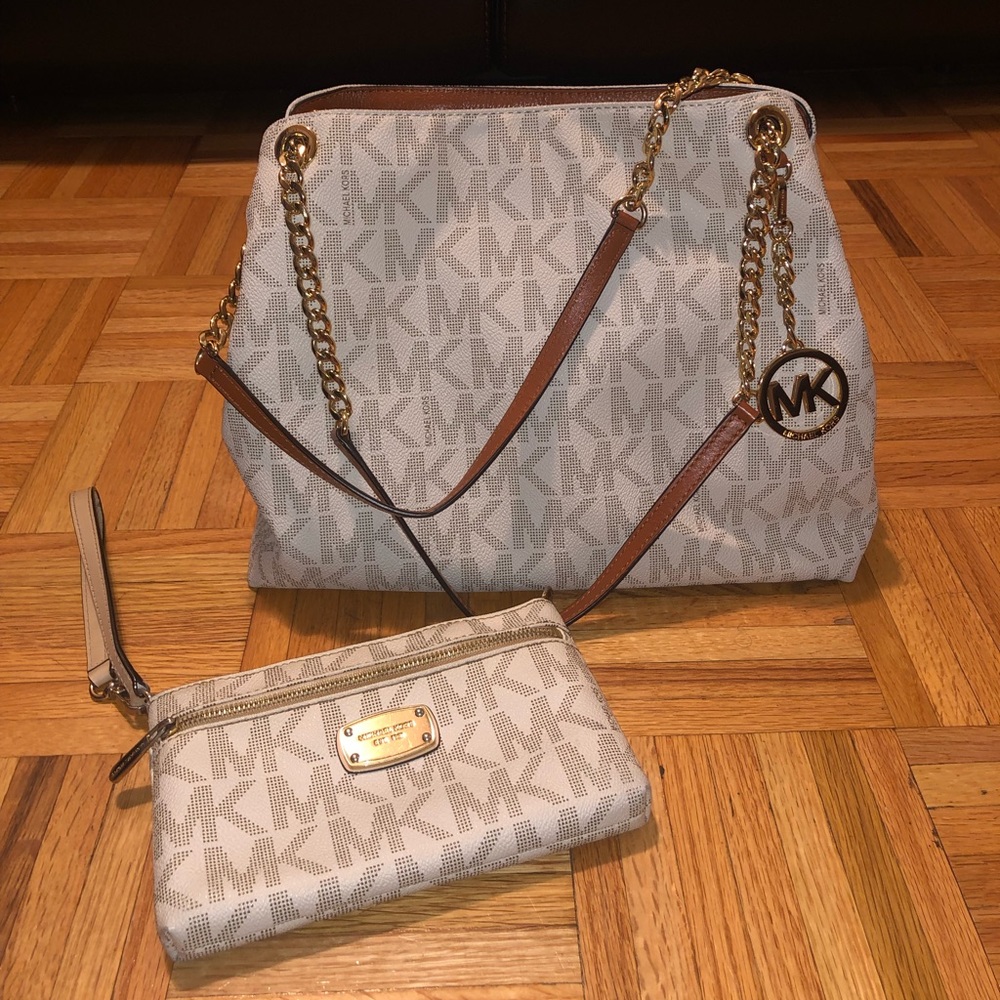 Michael Kors wallet and wristlet